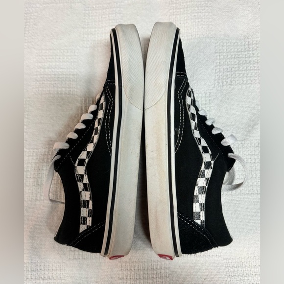 Vans X Embroidered Cherry Butterfly Old Skool Checkered Shoes Womens Size 6.5 - Picture 5 of 9